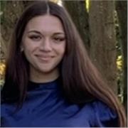 Studentessa universitaria con certificazione C1 offre ripetizioni di inglese